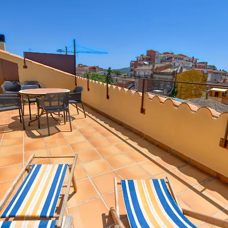 Bright And Centrally Located Apartman *