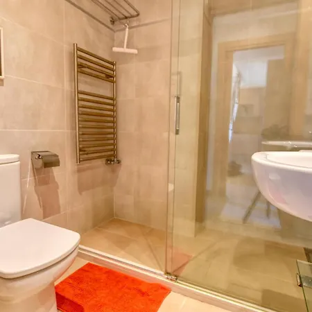 Bright And Centrally Located * Palafrugell